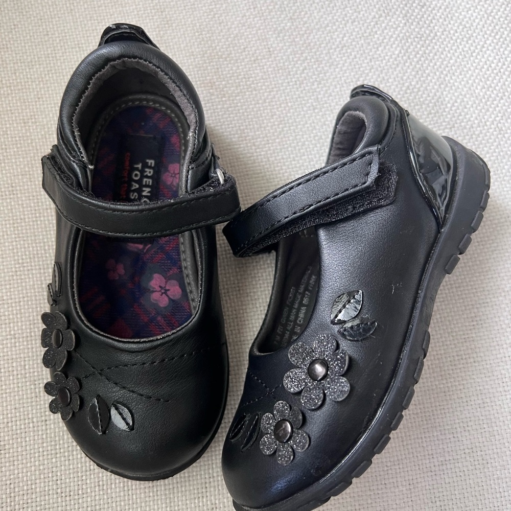 Mary Jane Style Dress Shoes Size 7 M